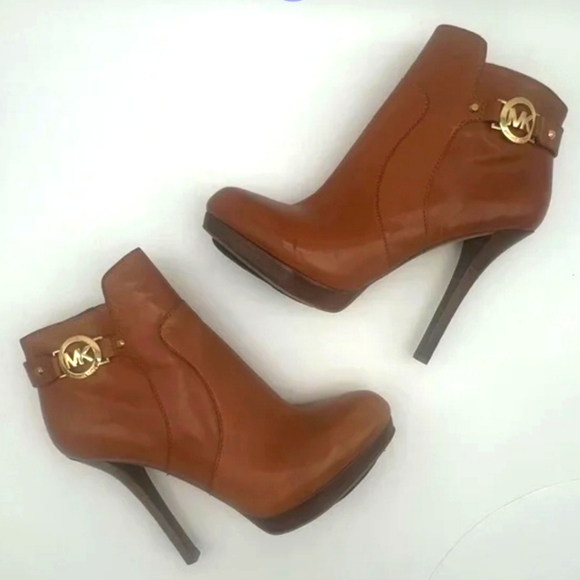Michael Kors MK Designer Wyatt Brown Leather Stiletto Heel Ankle Bootie 7.5 - Picture 2 of 12